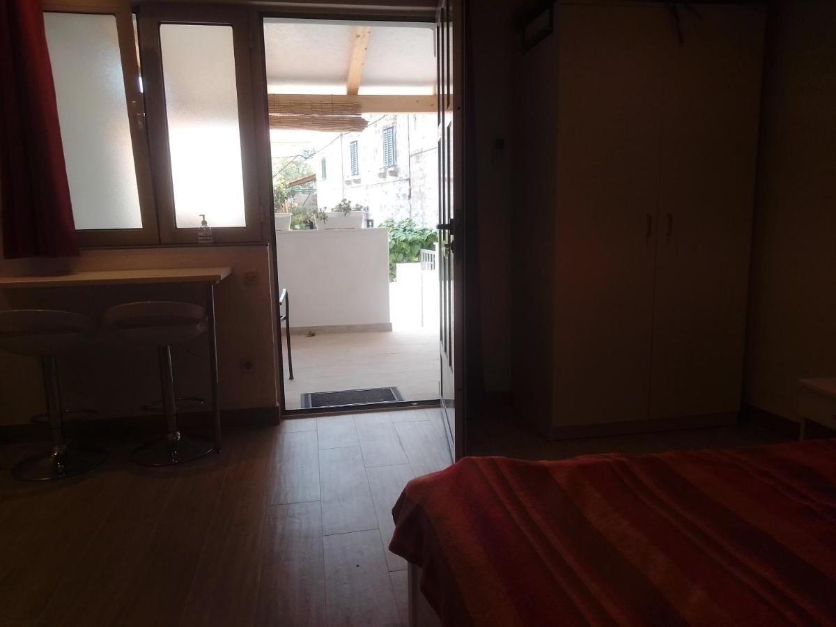 Apartments Haracic Хвар Экстерьер фото
