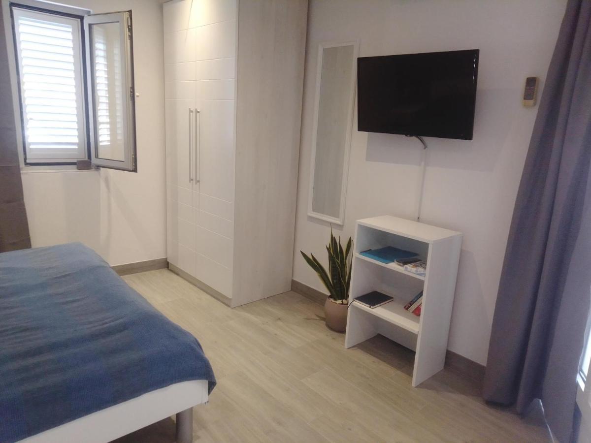 Apartments Haracic Хвар Экстерьер фото